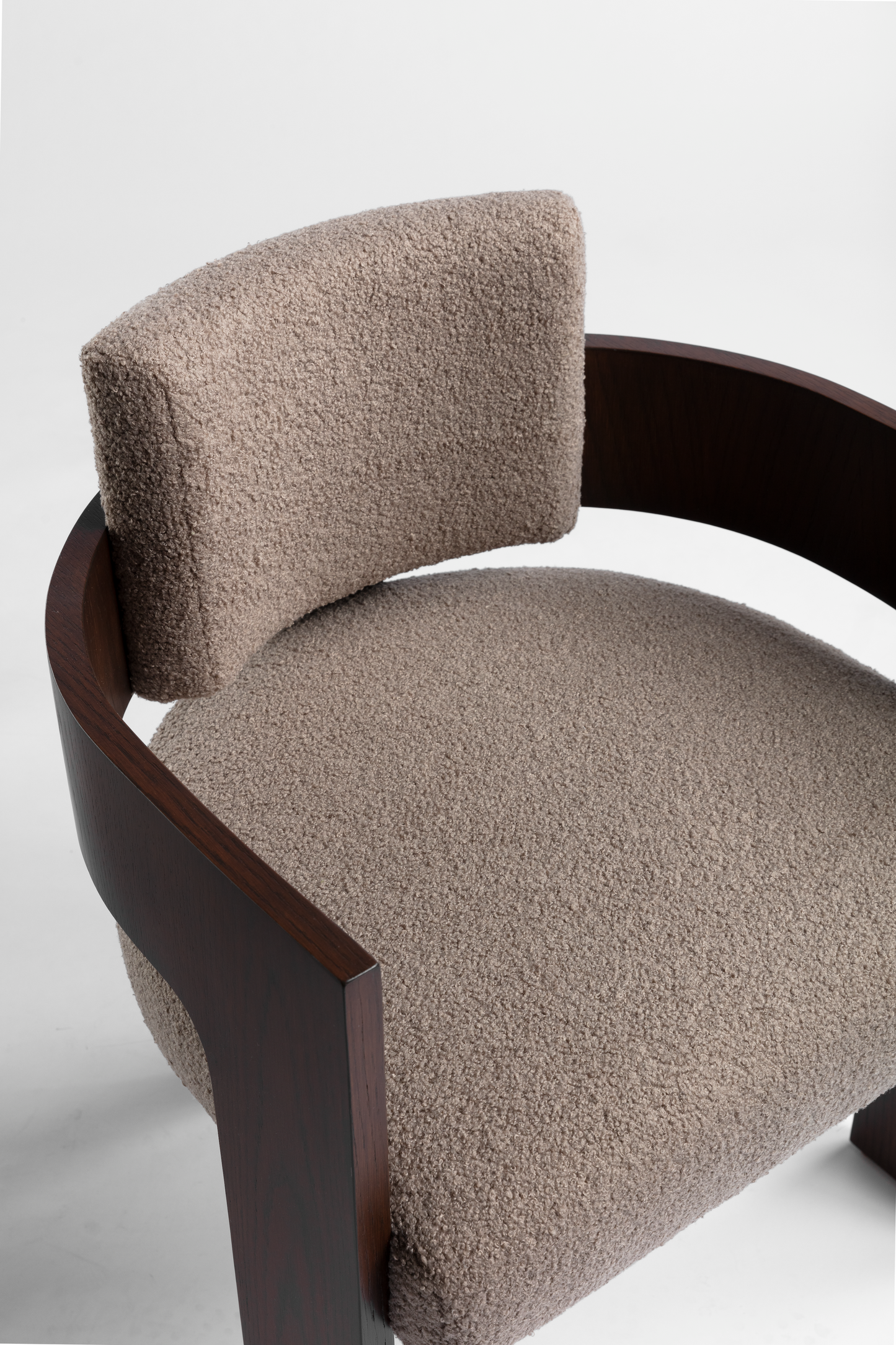 Shown in Mocha Oak frame with Barley Sherpa Boucle cushions