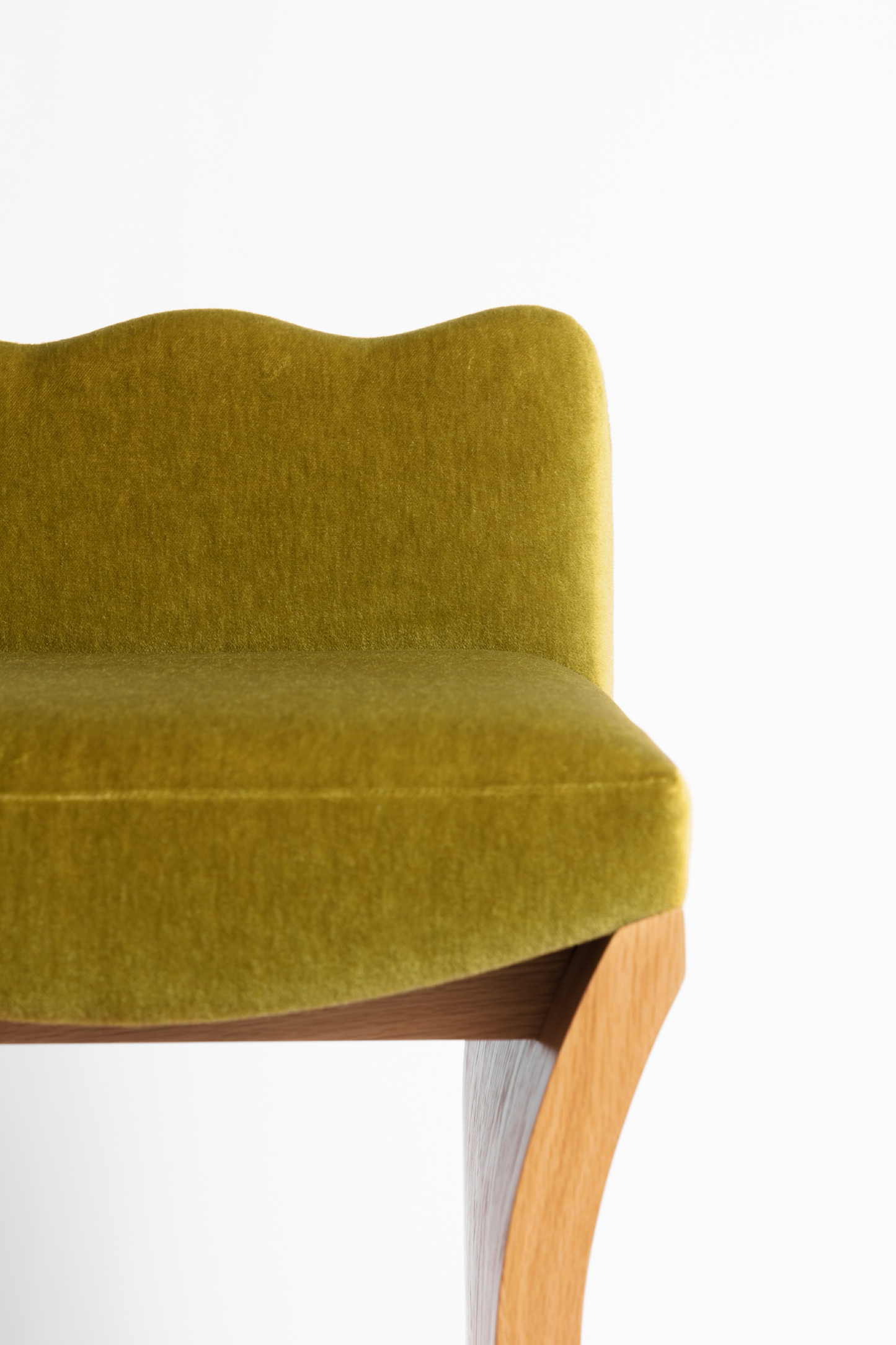 Tulip Counter Stool - COM