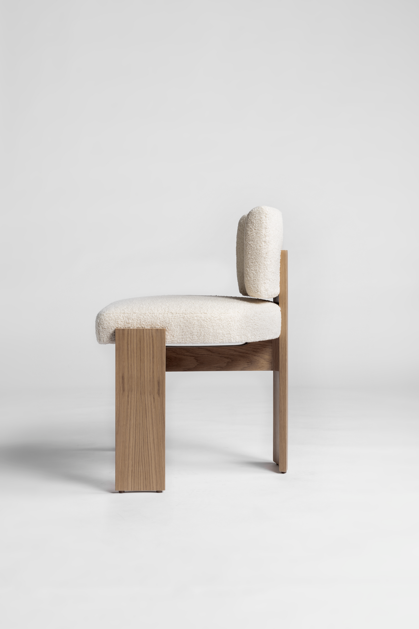 Shown in Natural Oak frame with Ecru Sherpa Boucle cushions