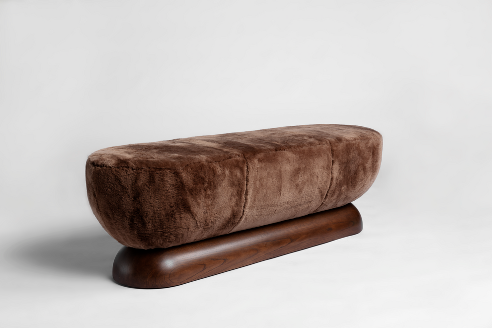 Shown in Mocha Oak base with Latte Shearling top