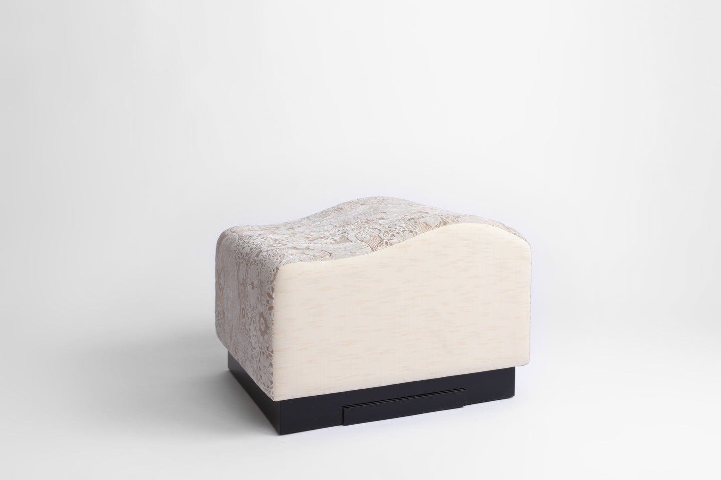 Fold Ottoman