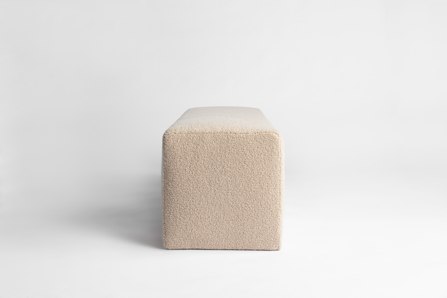 Shown in Chiseled Natural Oak base with Oatmeal Sherpa Boucle top