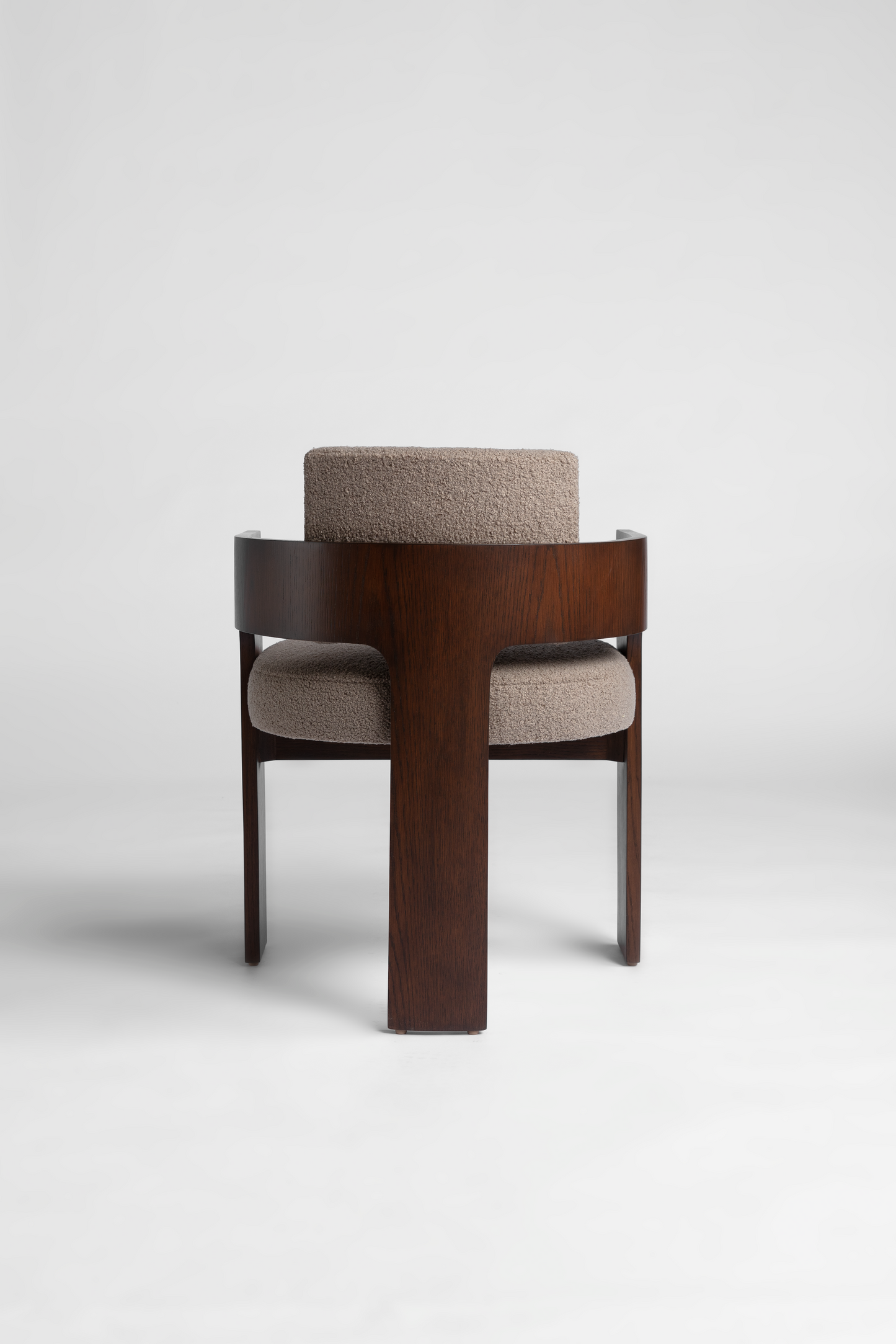 Shown in Mocha Oak frame with Barley Sherpa Boucle cushions