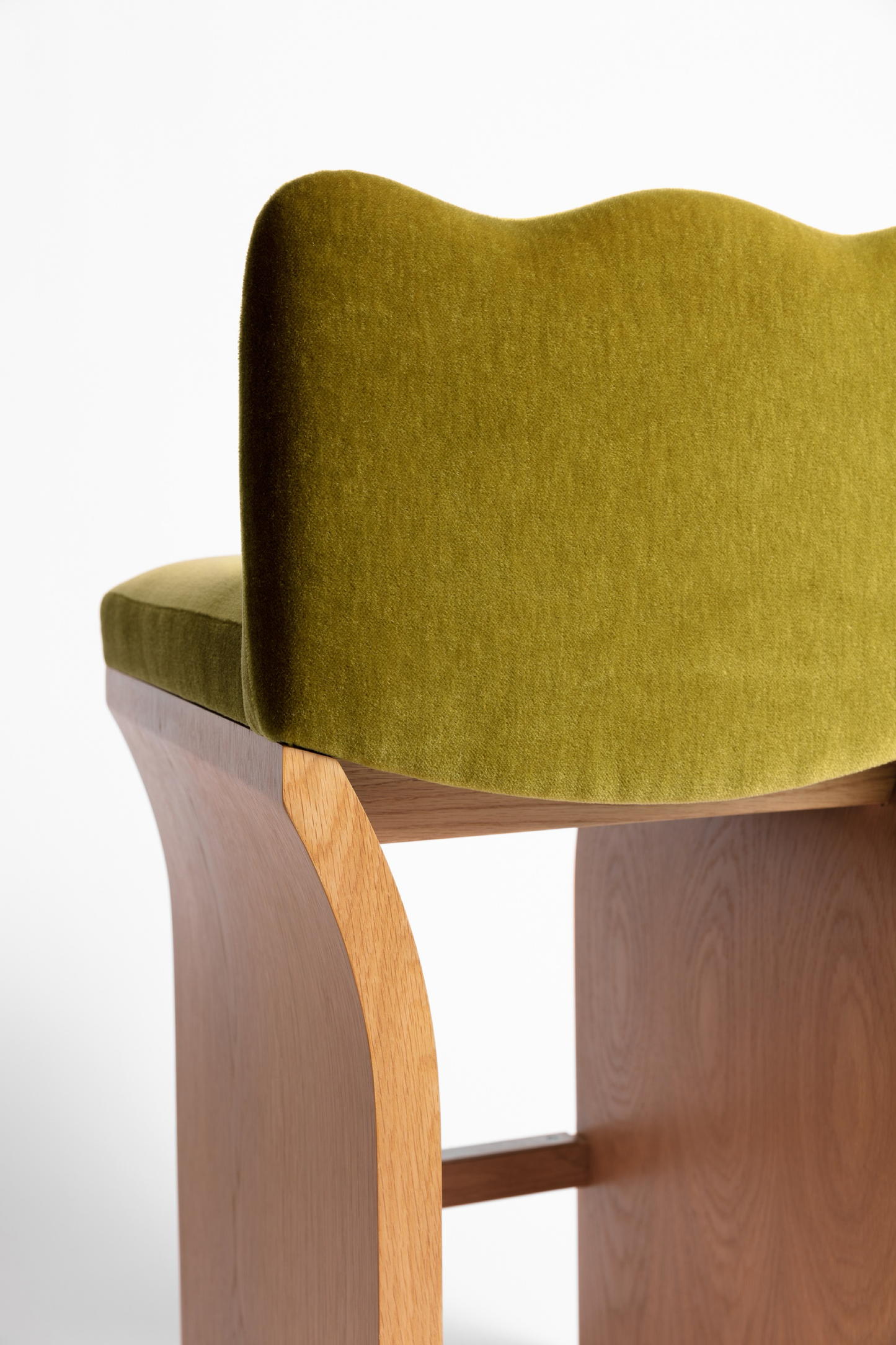 Tulip Counter Stool - COM