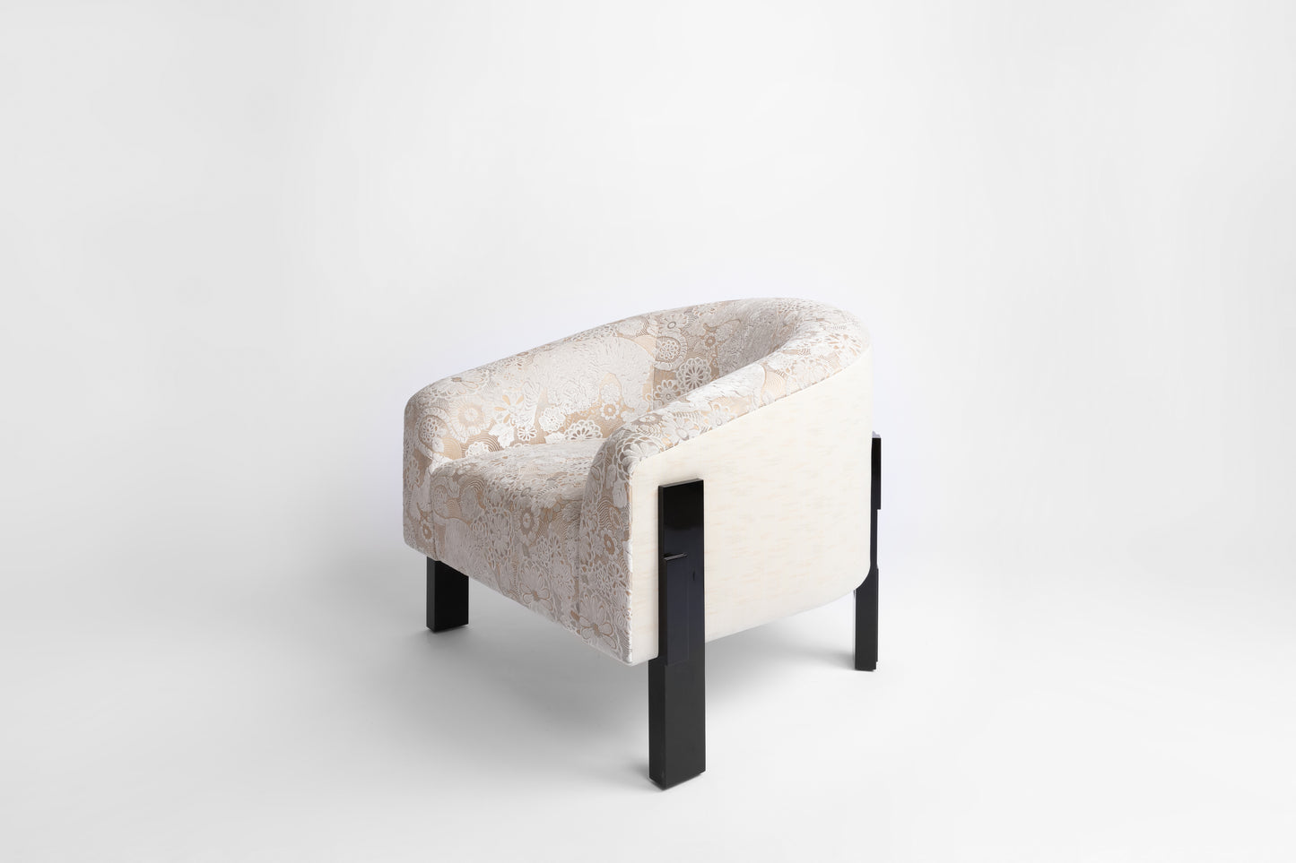 Fold Lounge Chair