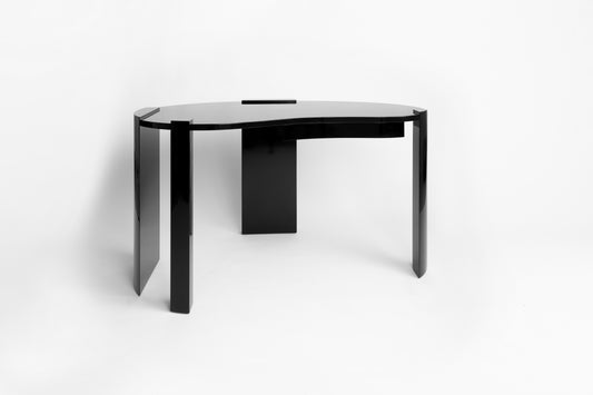 Shown in Ebony Piano Lacquer