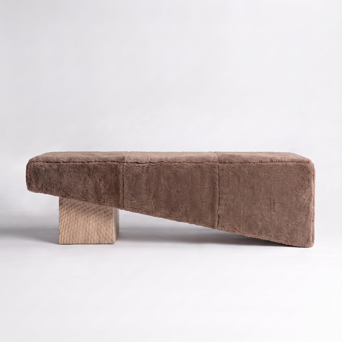 Chiseled Almond Oak + Latte Shearling
