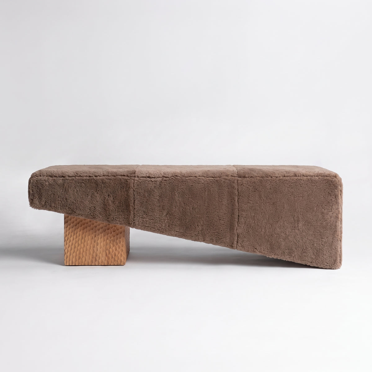 Chiseled Natural Oak + Latte Shearling