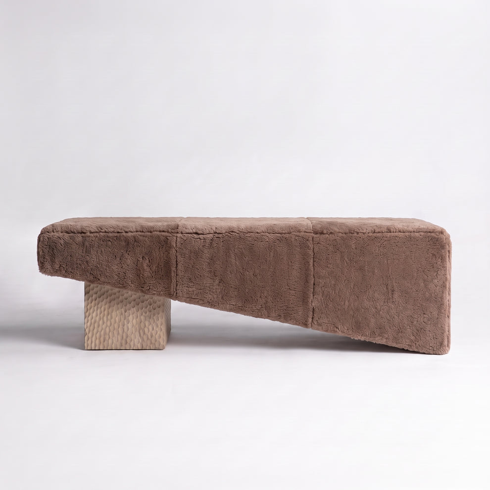 Chiseled Sand Oak + Latte Shearling