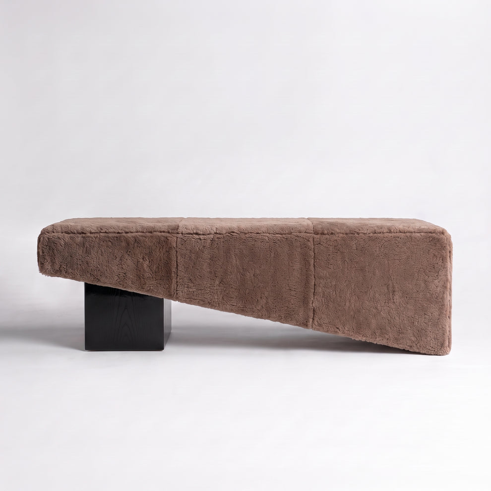 Gloss Ebony Oak + Latte Shearling