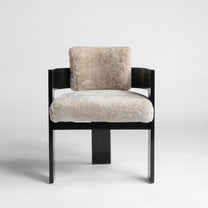 Gloss Ebony Oak + Dusty Beige Shearling