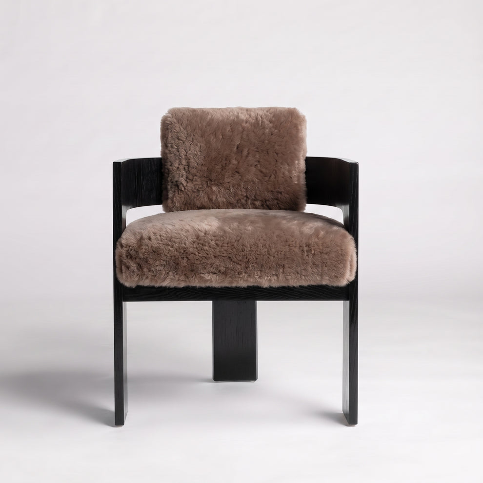 Gloss Ebony Oak + Latte Shearling