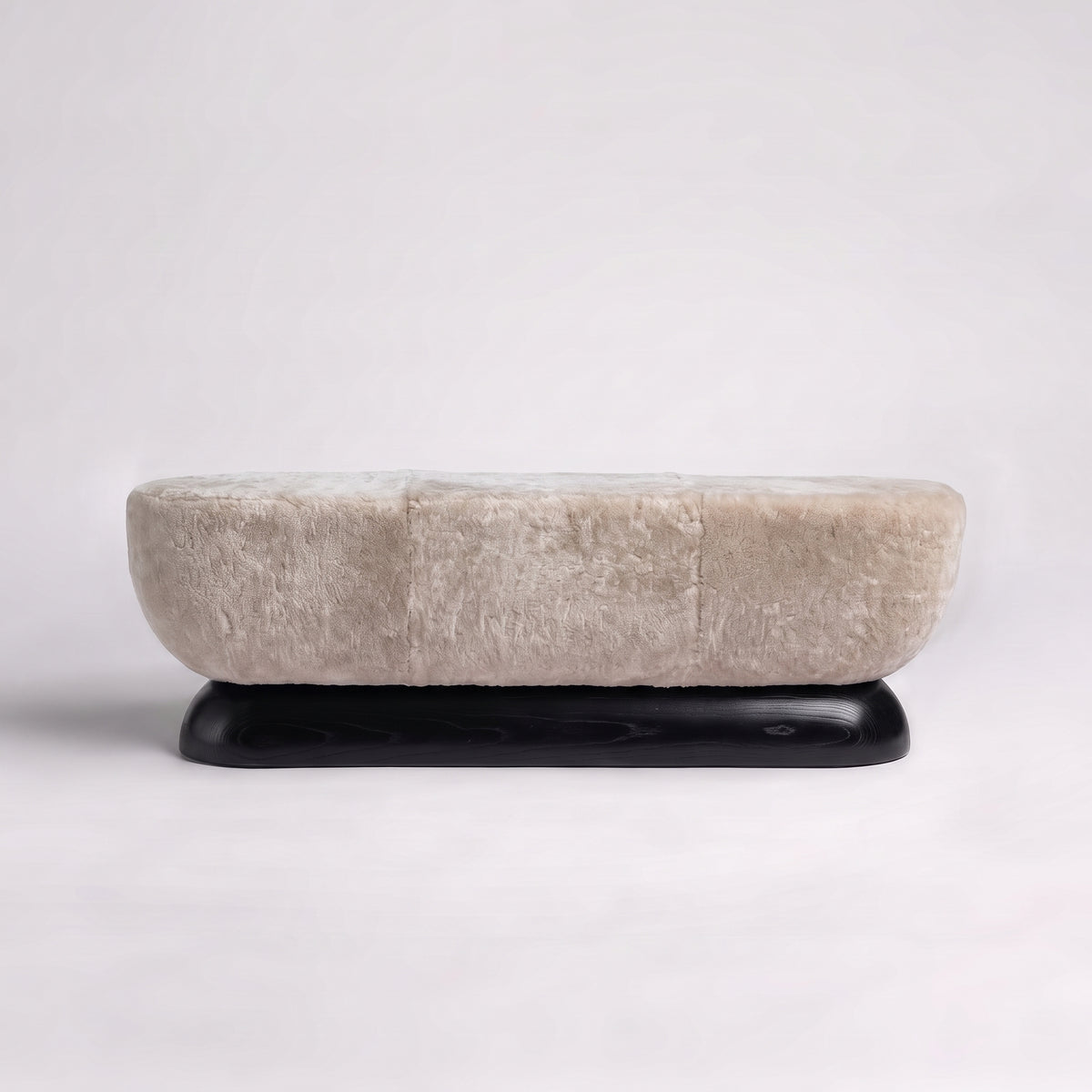 Gloss Ebony Oak + Dusty Beige Shearling