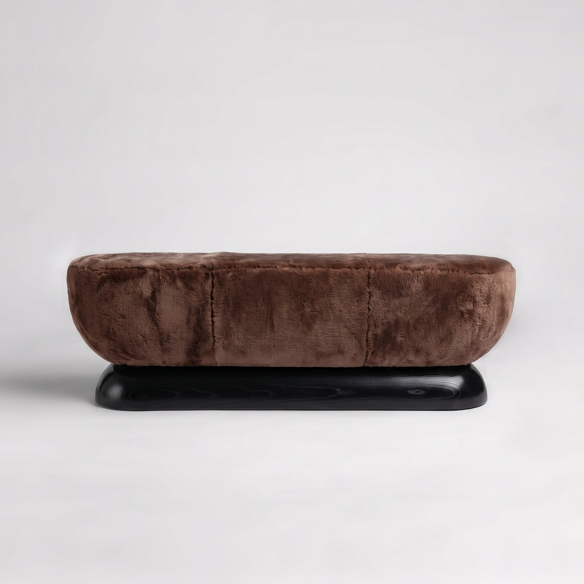 Gloss Ebony Oak + Latte Shearling