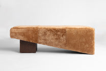 Shown in Chiseled Mocha Oak base with Nougat Shearling top